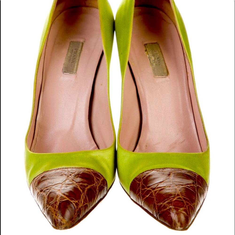 Prada Size 8 Color Block leather trim stiletto heel.